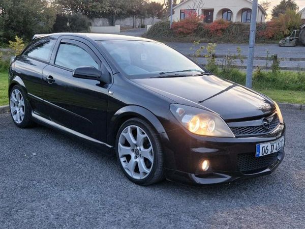Opel Astra Hatchback, Petrol, 2006, Black