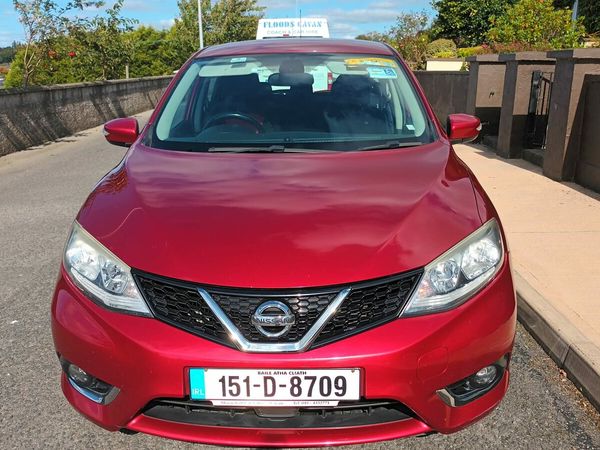 Nissan Pulsar Hatchback, Petrol, 2015, Red
