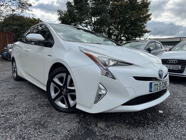 Toyota Prius Hatchback, Petrol Hybrid, 2017, White
