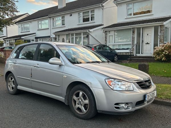 Kia Cerato Hatchback, Petrol, 2006, Silver