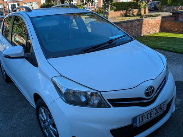 Toyota Yaris Hatchback, Diesel, 2013, White