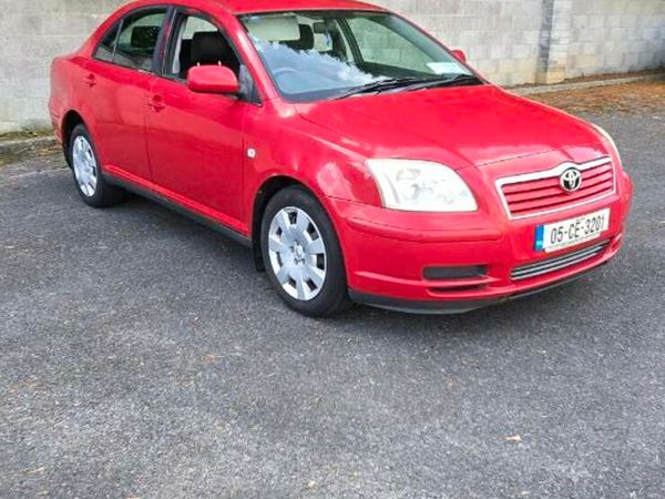 Toyota Avensis Saloon, Petrol, 2005, Red