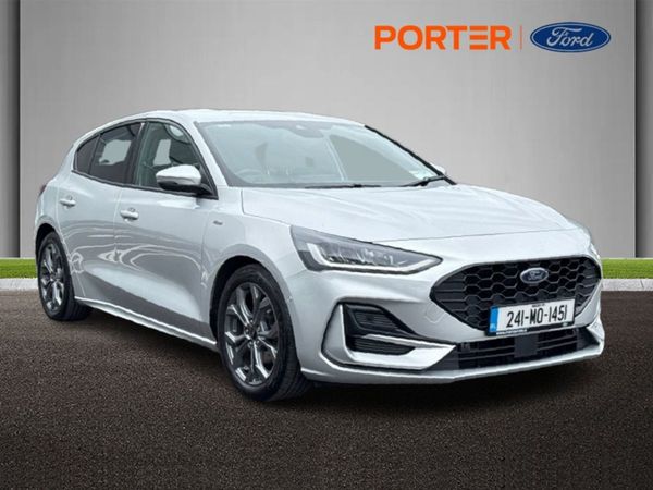 Ford Focus Hatchback, Petrol, 2024, Silver
