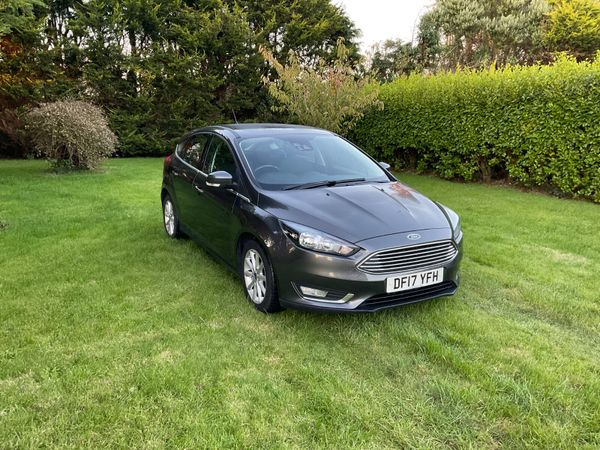 Ford Focus Hatchback, Diesel, 2017, Grey