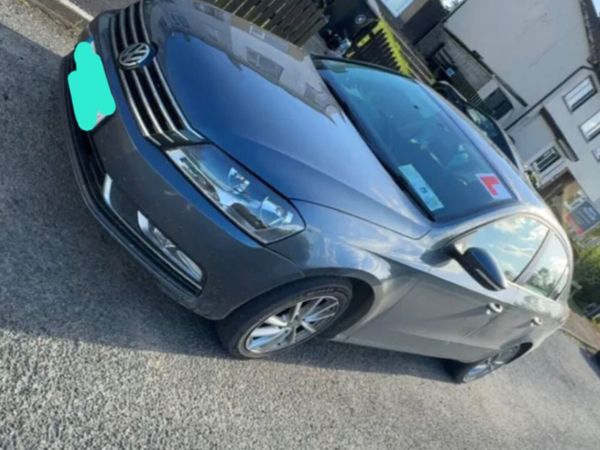 Volkswagen Passat Saloon, Diesel, 2012, Grey