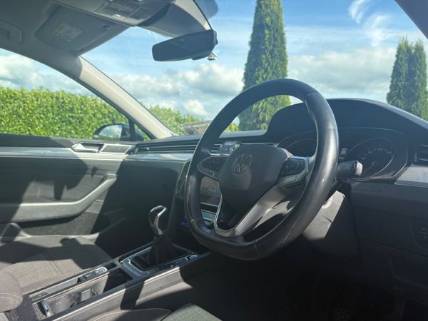 Volkswagen Passat Saloon, Diesel, 2021, Grey