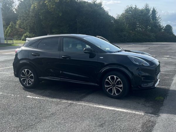 Ford Puma MPV, Petrol Hybrid, 2022, Black