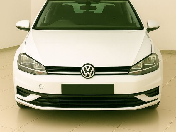 Volkswagen Golf Hatchback, Petrol, 2017, White