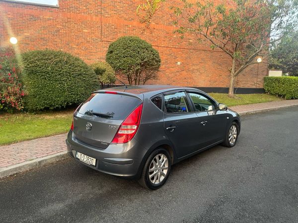 Hyundai i30 Hatchback, Diesel, 2010, Grey