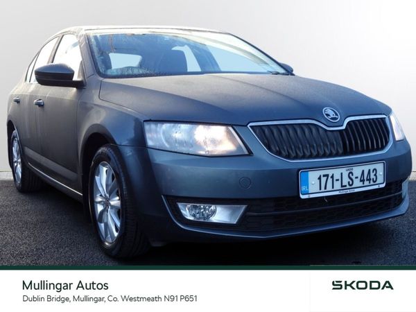 Skoda Octavia Saloon, Diesel, 2017, Grey