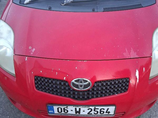 Toyota Yaris Hatchback, Petrol, 2006, Red