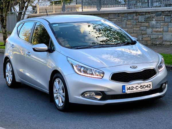Kia Ceed Hatchback, Diesel, 2014, Silver