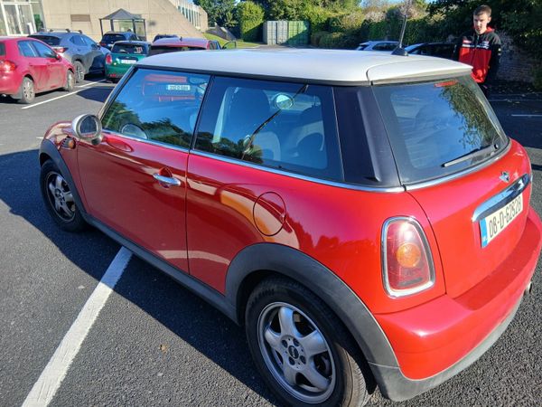 Mini Cooper Hatchback, Petrol, 2008, Red