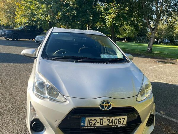 Toyota Aqua Hatchback, Petrol Hybrid, 2016, Silver