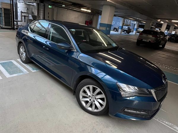 Skoda Superb Saloon, Diesel, 2022, Blue