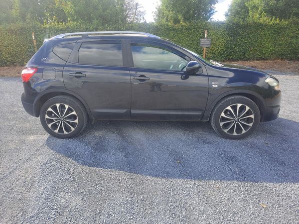 Nissan Qashqai Hatchback, Diesel, 2010, Black