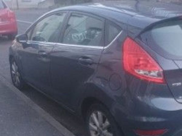 Ford Fiesta Hatchback, Diesel, 2010, Blue