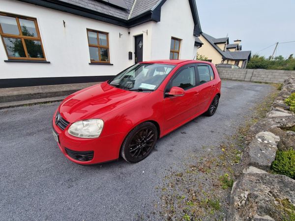 Volkswagen Golf Hatchback, Petrol, 2007, Red