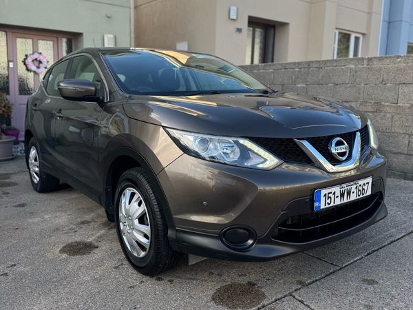 Nissan Qashqai Hatchback, Petrol, 2015, Brown