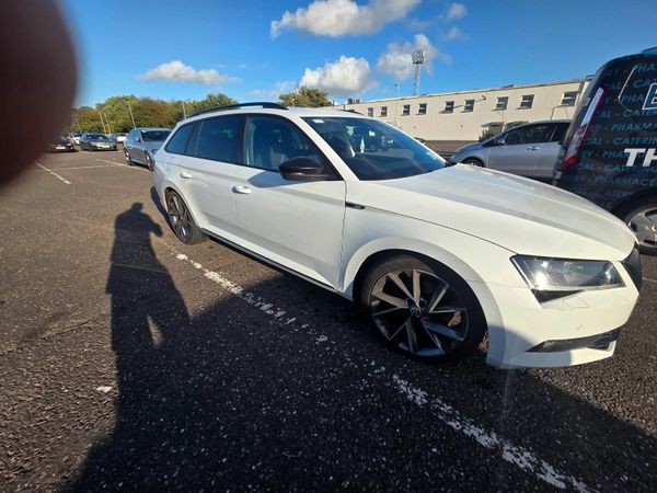 Skoda Superb Hatchback, Diesel, 2018, White