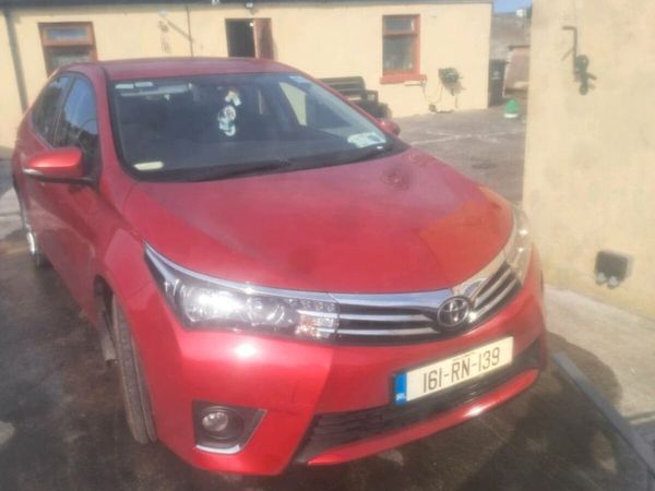 Toyota Corolla Saloon, Diesel, 2016, Red