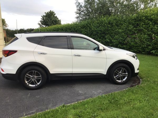 Hyundai Santa Fe SUV, Diesel, 2017, White