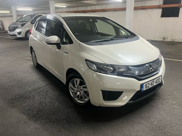 Honda Fit Hatchback, Petrol Hybrid, 2016, White