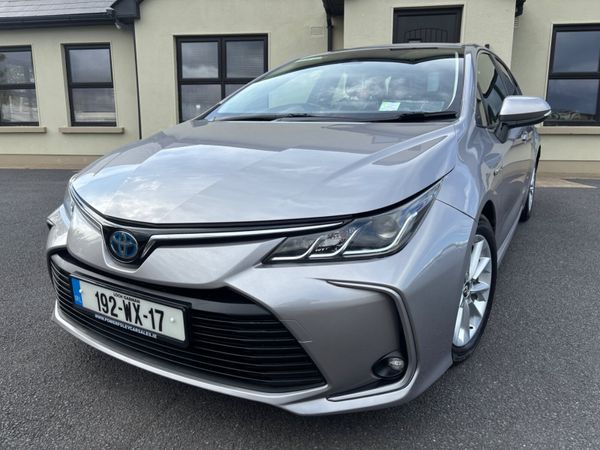 Toyota Corolla Saloon, Petrol Hybrid, 2019, Grey
