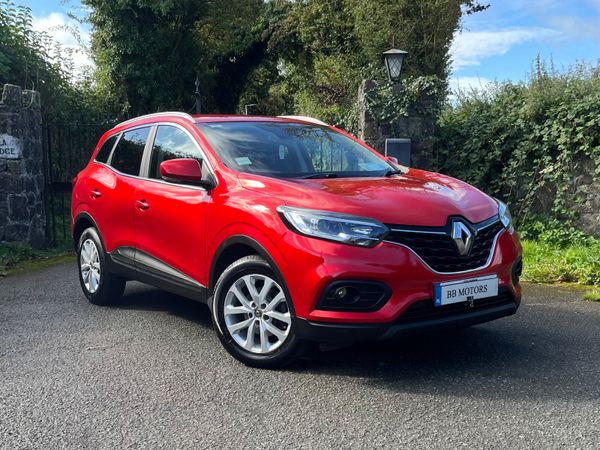 Renault Kadjar SUV, Petrol, 2019, Red