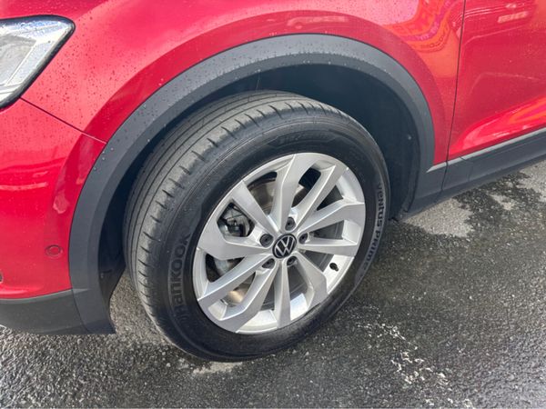 Volkswagen T-Roc SUV, Petrol, 2024, Red