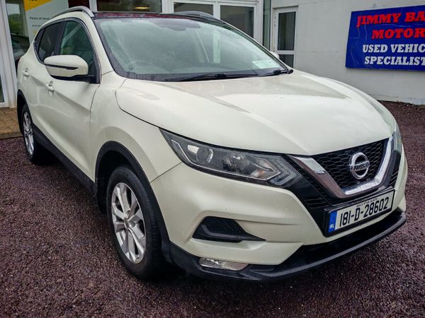 Nissan Qashqai MPV, Petrol, 2018, White