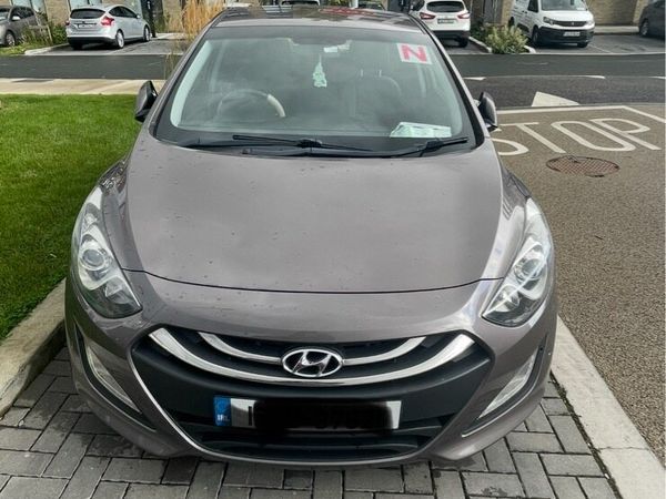 Hyundai i30 Hatchback, Diesel, 2013, Orange
