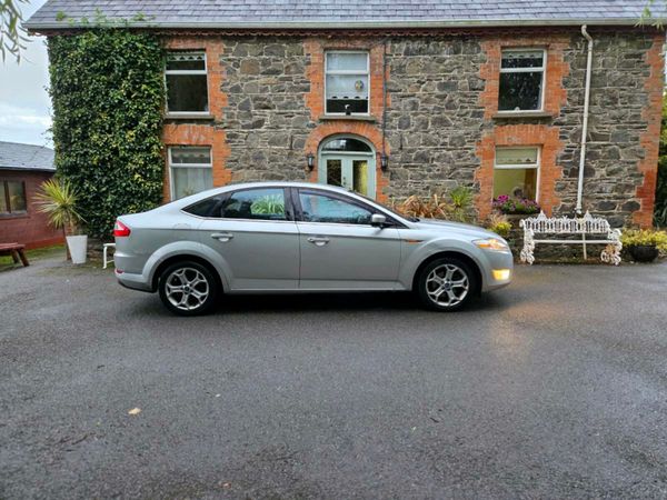 Ford Mondeo Hatchback, Diesel, 2009, Silver