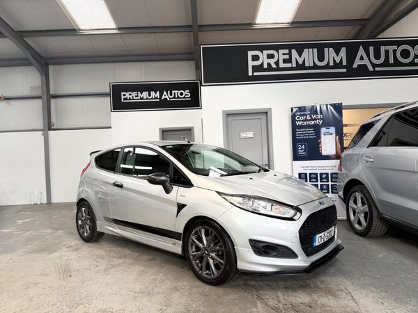 Ford Fiesta Hatchback, Petrol, 2017, Silver