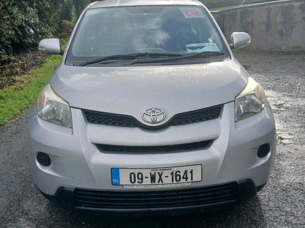Toyota Urban Cruiser SUV, Petrol, 2009, Silver