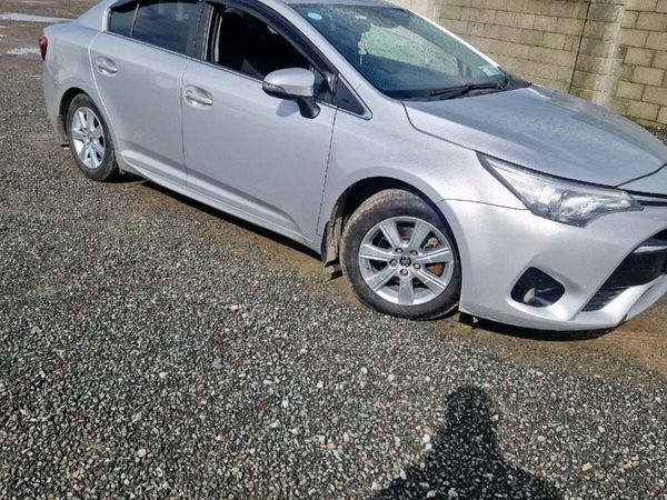Toyota Avensis Saloon, Diesel, 2016, Silver