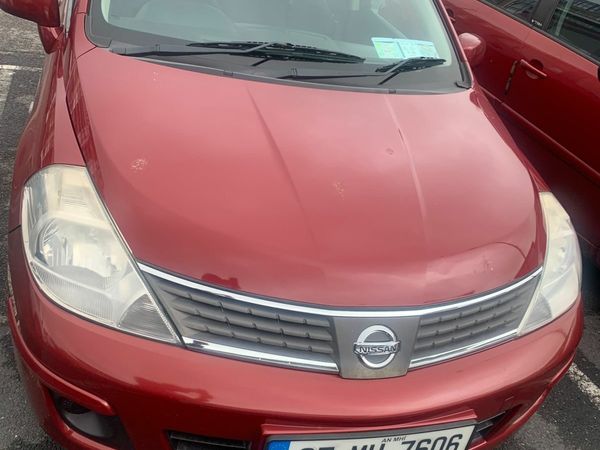 Nissan Tiida Saloon, Petrol, 2007, Red