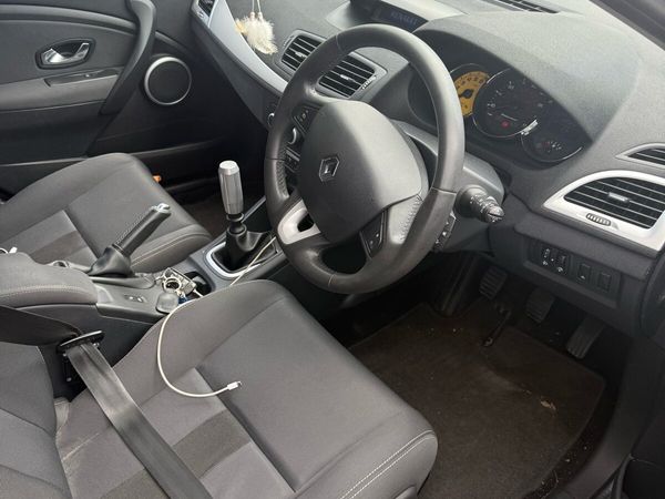 Renault Megane Hatchback, Petrol, 2010, Grey