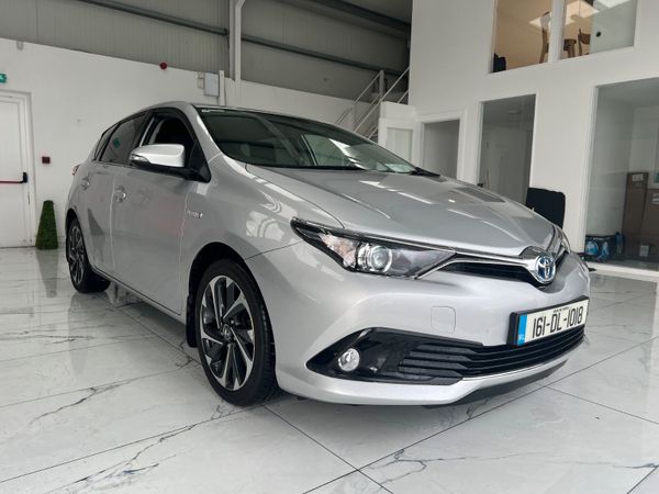 Toyota Auris MPV, Petrol Hybrid, 2016, Silver