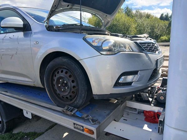 Toyota Corolla Saloon, Diesel, 2009, Silver
