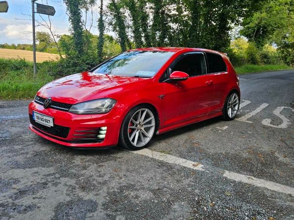 Volkswagen Golf Hatchback, Diesel, 2013, Red