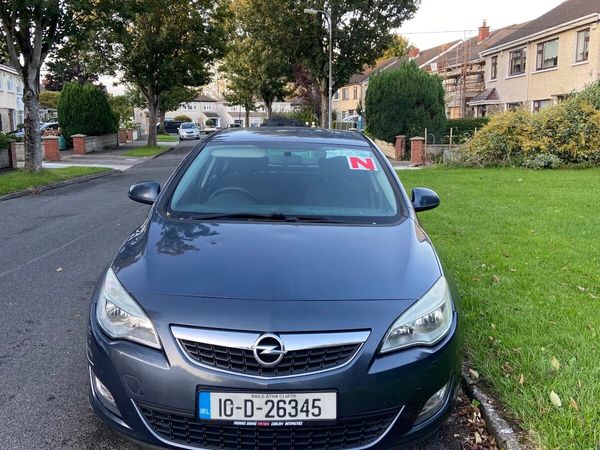 Opel Astra Hatchback, Diesel, 2010, Blue
