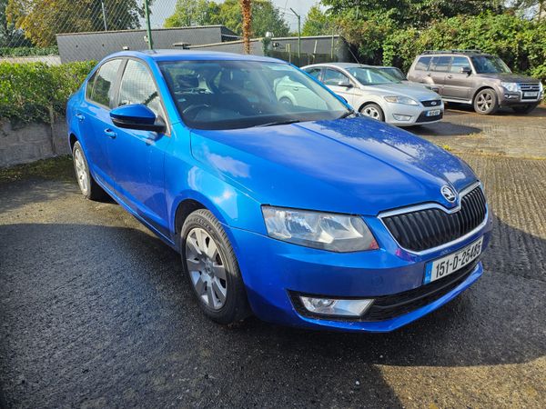 Skoda Octavia Saloon, Diesel, 2015, Blue