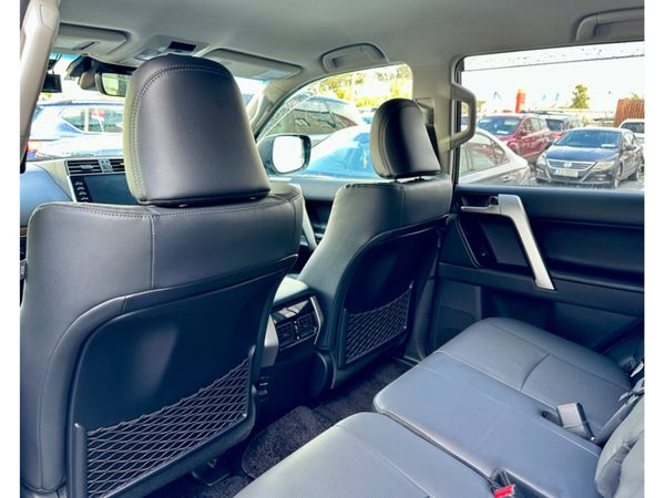 Toyota Land Cruiser Estate, Diesel, 2023, Black