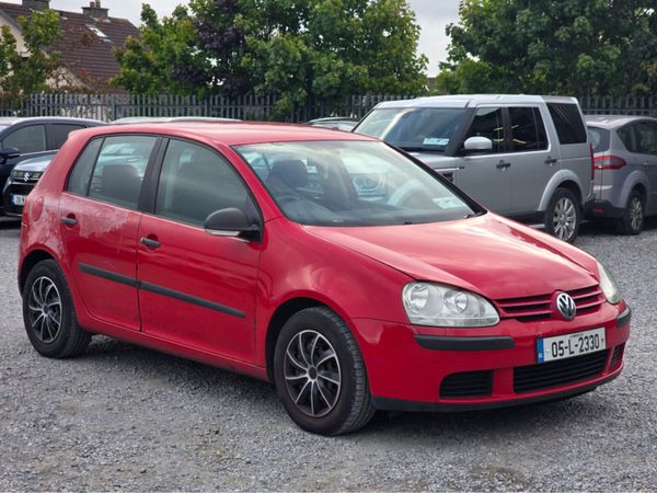 Volkswagen Golf Hatchback, Petrol, 2005, Red