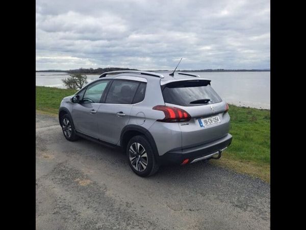 Peugeot 2008 Hatchback, Petrol, 2019, Grey