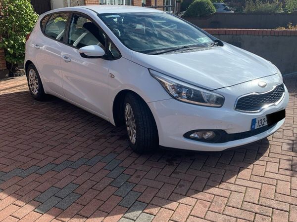 Kia Ceed Hatchback, Diesel, 2013, White