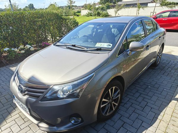 Toyota Avensis Saloon, Diesel, 2015, Bronze