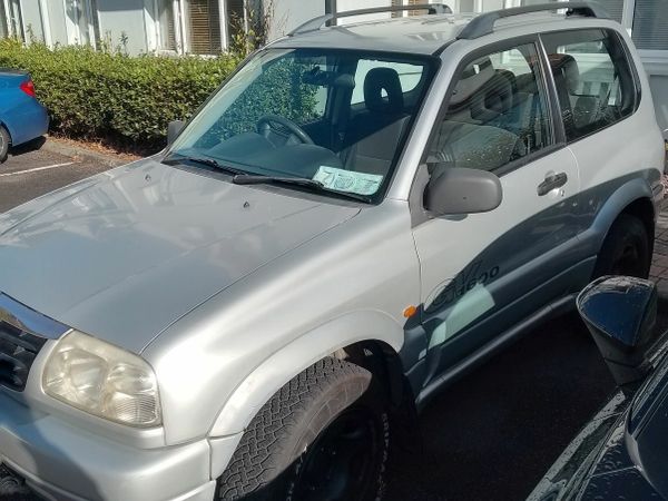 Suzuki Grand Vitara SUV, Petrol, 2004, Silver