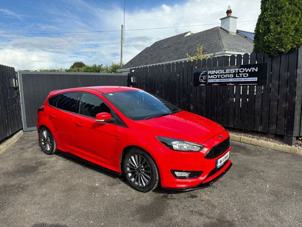 Ford Focus Hatchback, Diesel, 2018, Red